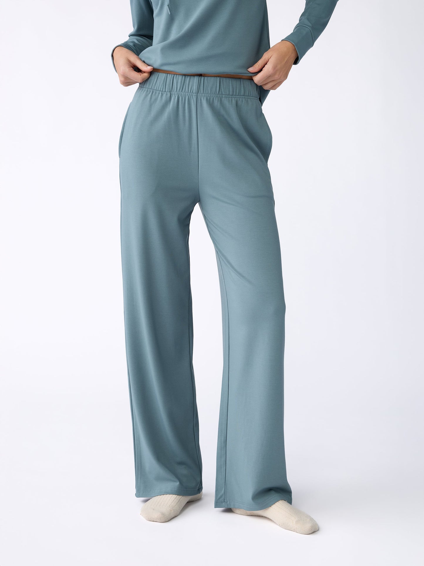 Women's Brushed Bamboo Wide Leg Pull On Pant & Pullover Crew Set