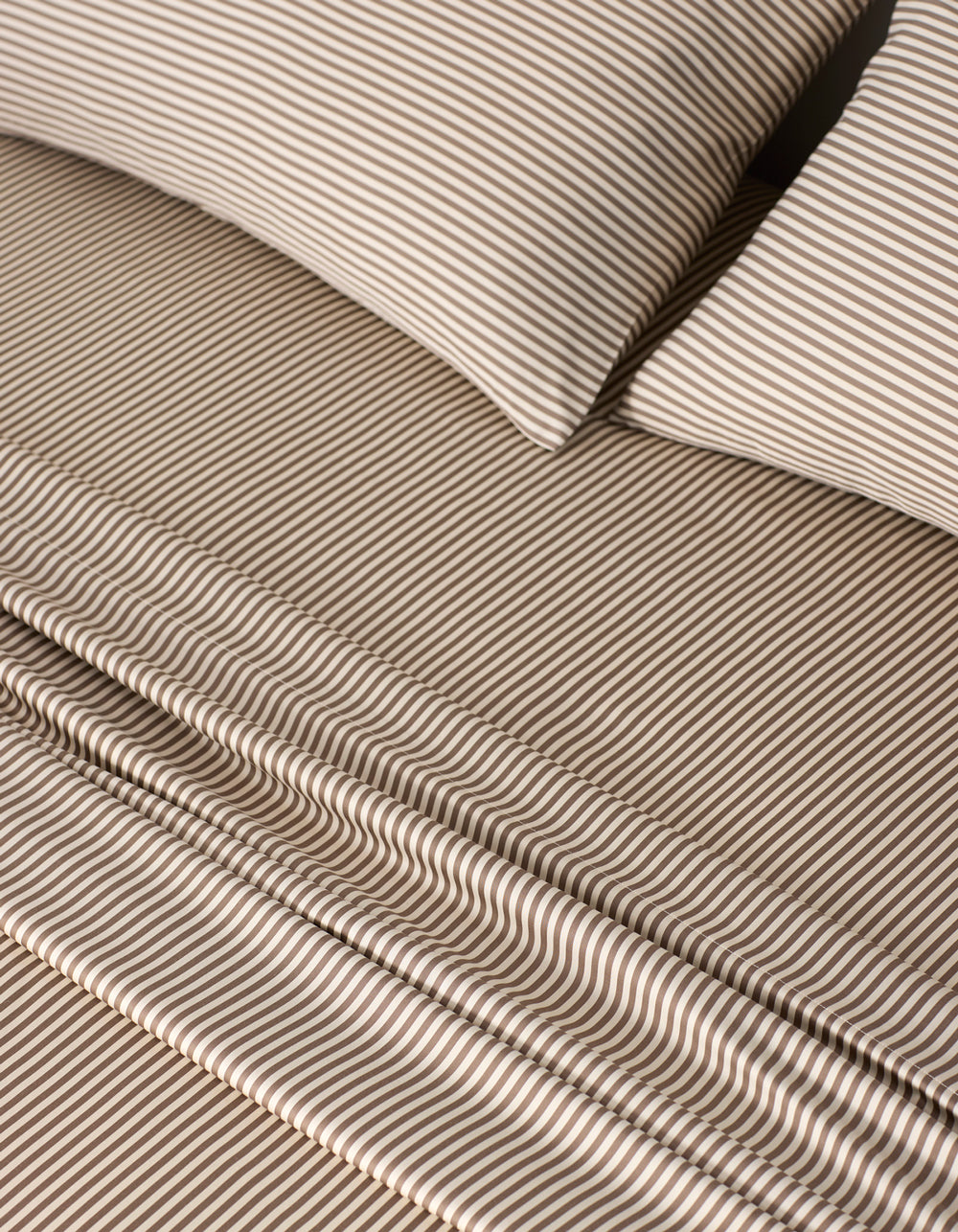 Bamboo Bedding Deluxe Bundle - Down Alternative