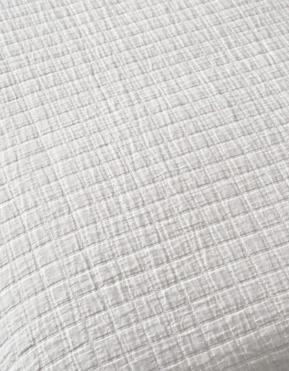 Waterfront Grid Matelasse Blanket